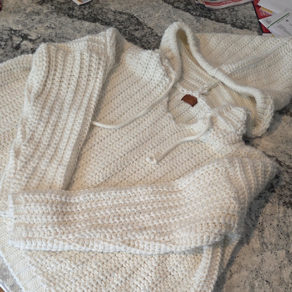 Casual White Knit Hoodie Sweater